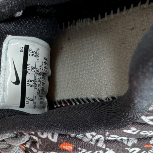 Nike TN Air Athletic Shoes - Picture 7 of 8